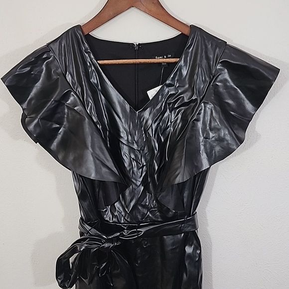 Sami & Jo faux leather batwing midi black dress NWT size M - Picture 2 of 14